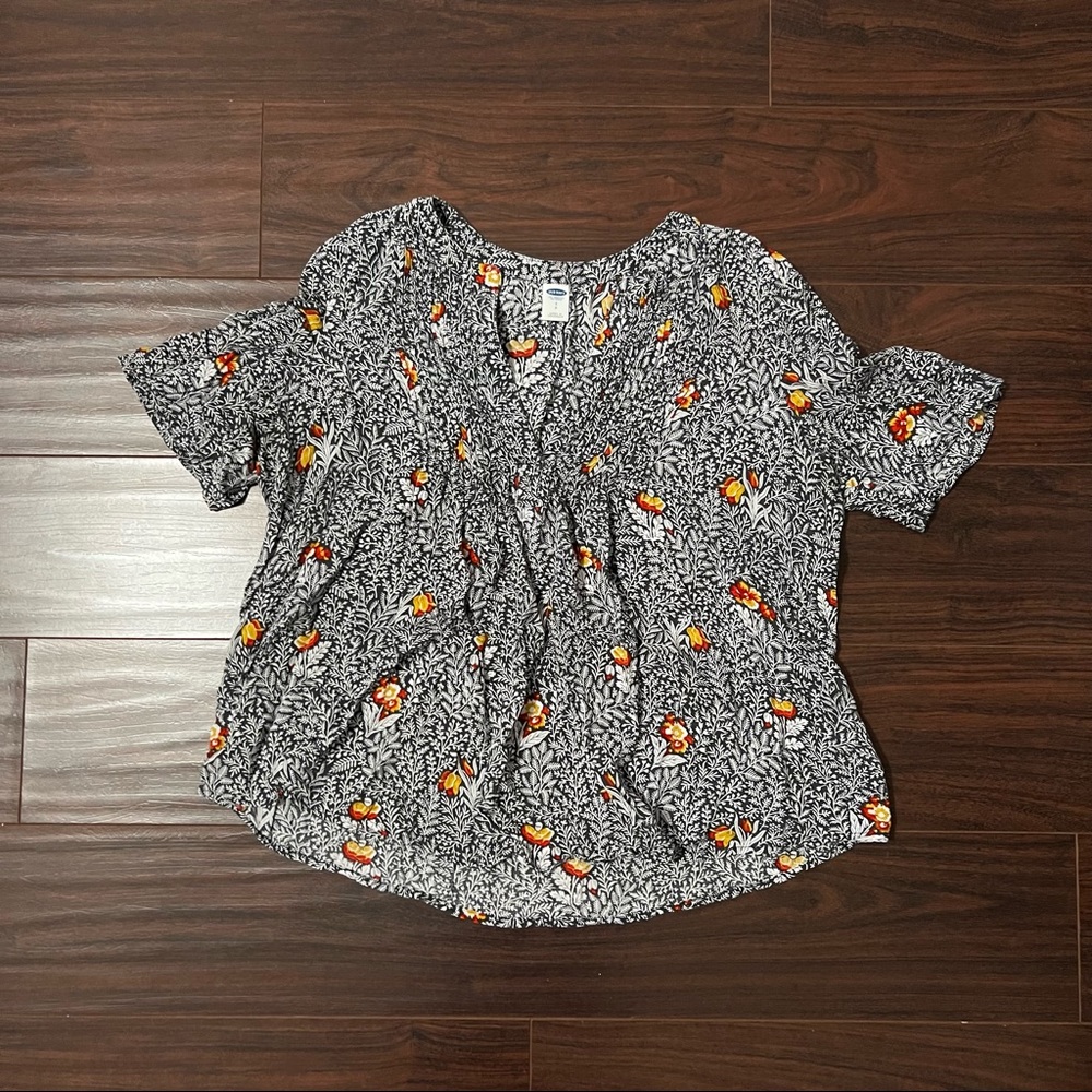 Old Navy Short Sleeve Swing Print Black Floral Blouse